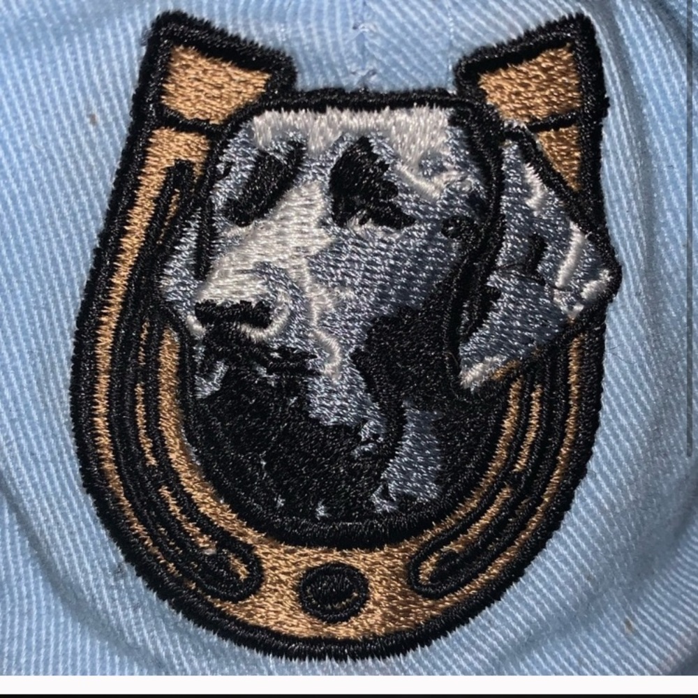 Blue hat - Picture 2 of 3